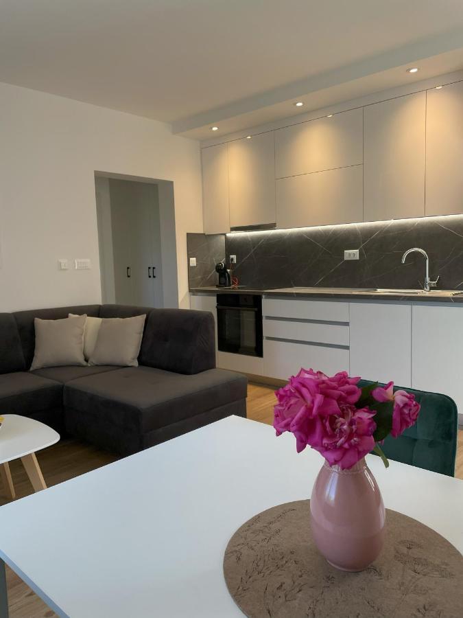 Penny Epetium Apartment