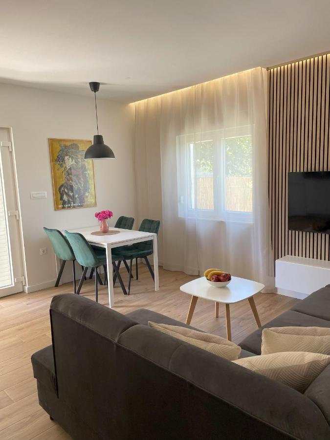 Penny Epetium Apartment